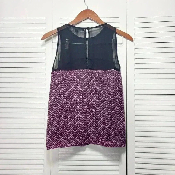 French Connection Purple Geometric Sheer Chiffon Sleeveless Blouse Size 4 - Picture 6 of 7